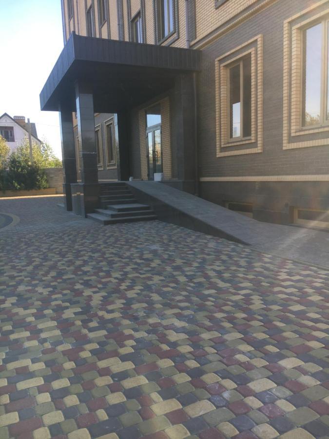 Academic St. Apartment Charkiv Exteriör bild